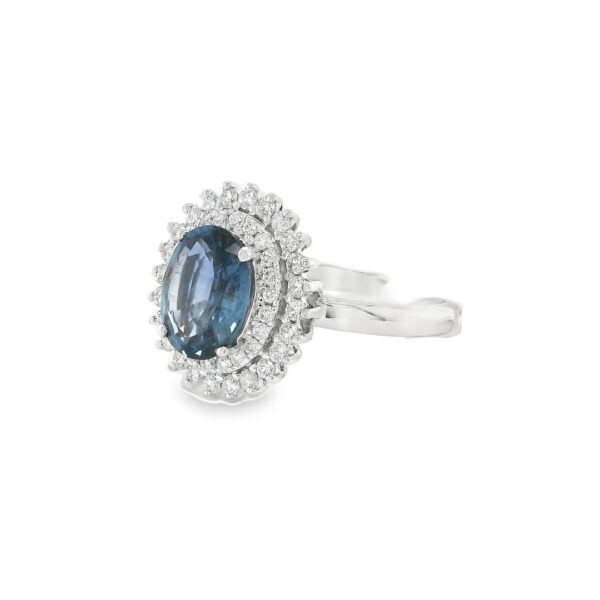 Elegant Sapphire Ring