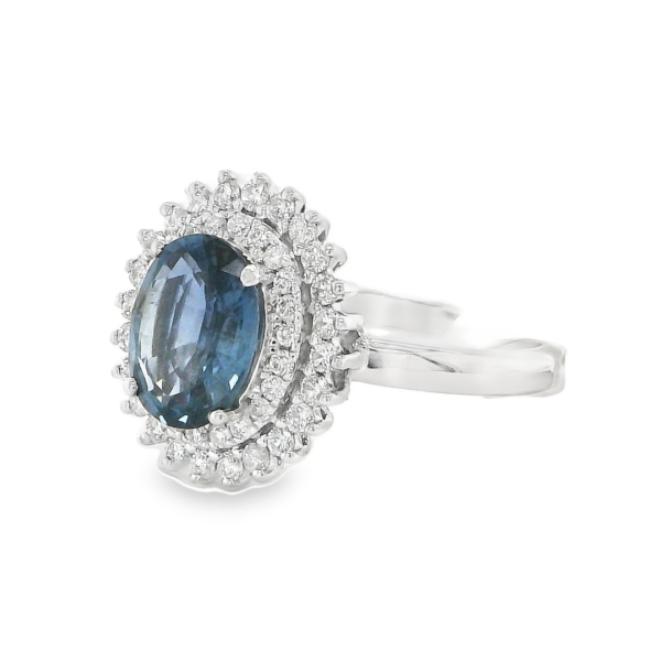 Elegant Sapphire Ring